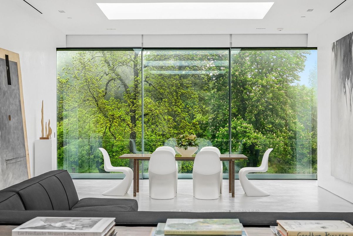 Dining room, Interior, Recessed Lighting