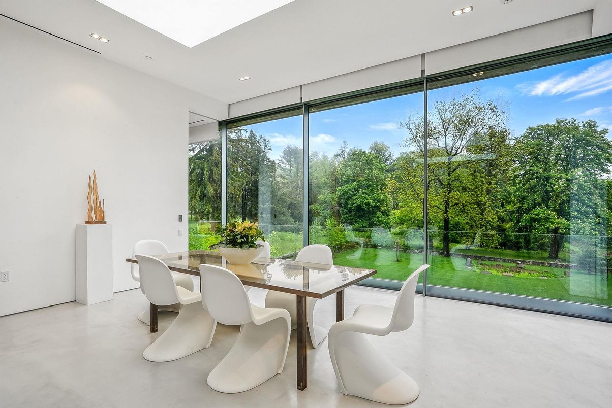 Dining room, Interior, Recessed Lighting, Sun Room