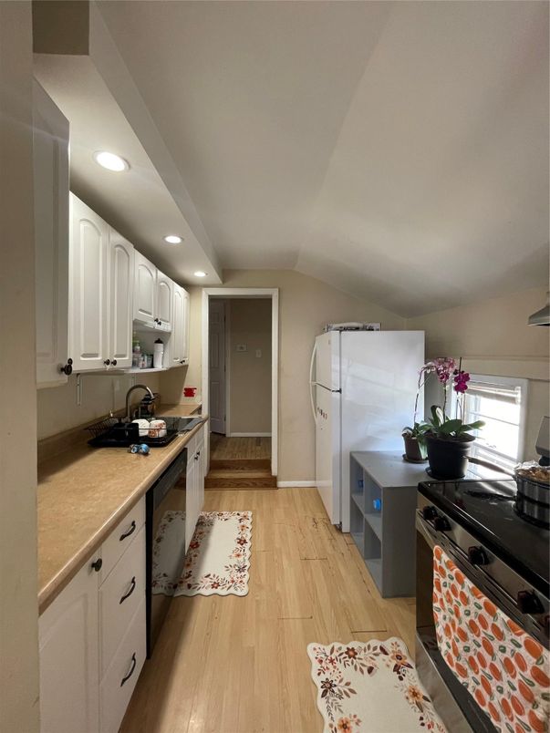 Interior, Kitchen, Recessed Lighting, Wood Texture Flooring