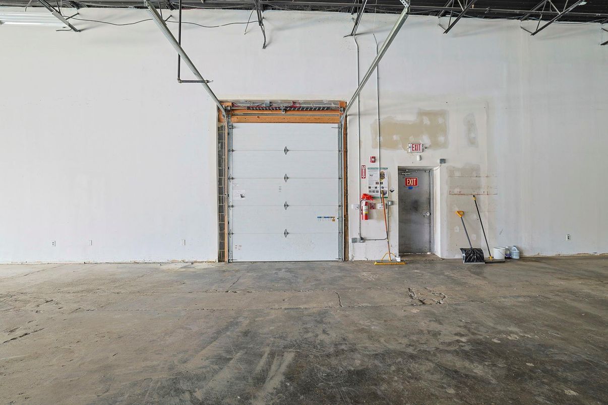 Garage, Interior