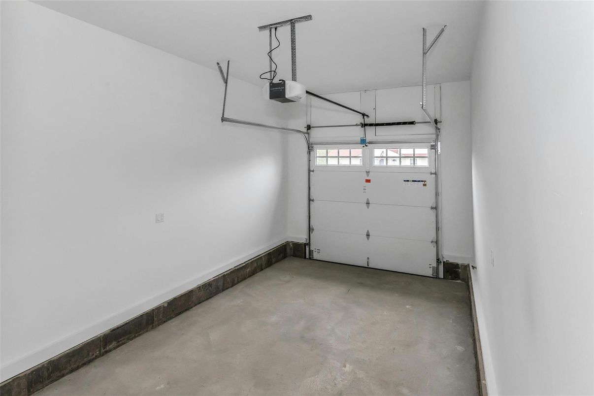 Garage, Interior