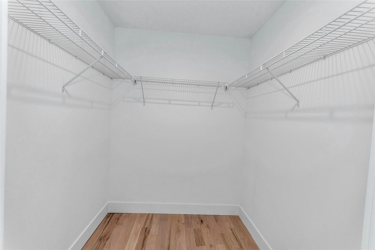 Interior, Walk-in Closets, Wood Texture Flooring
