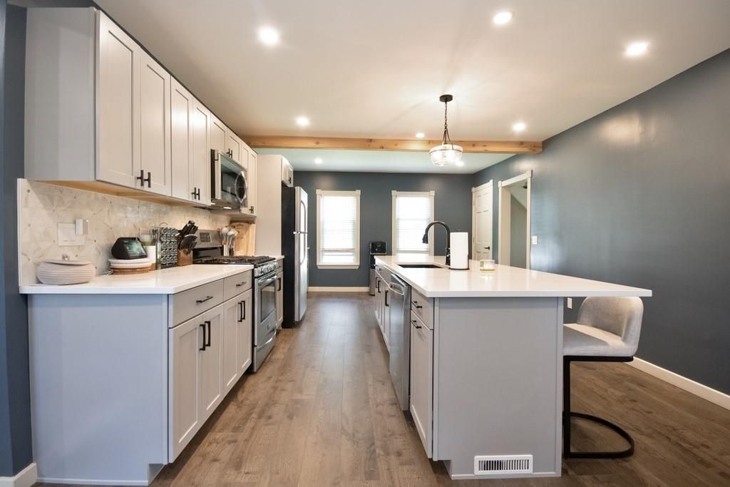 Interior, Kitchen, Pendant Lights, Recessed Lighting, Wood Texture Flooring