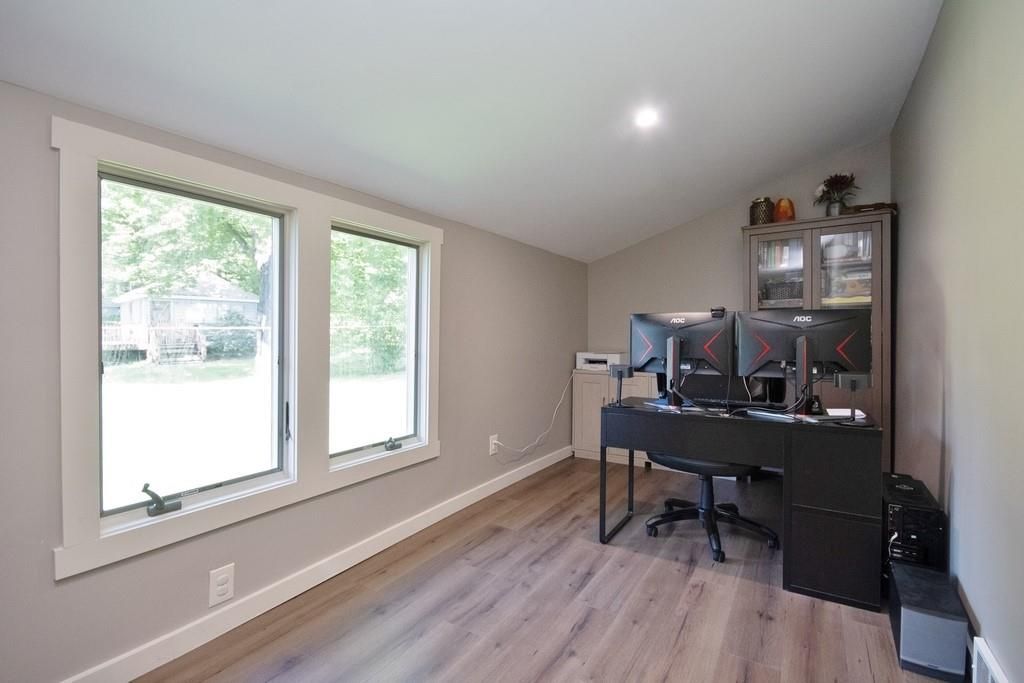 Home Office, Interior, Recessed Lighting, Wood Texture Flooring