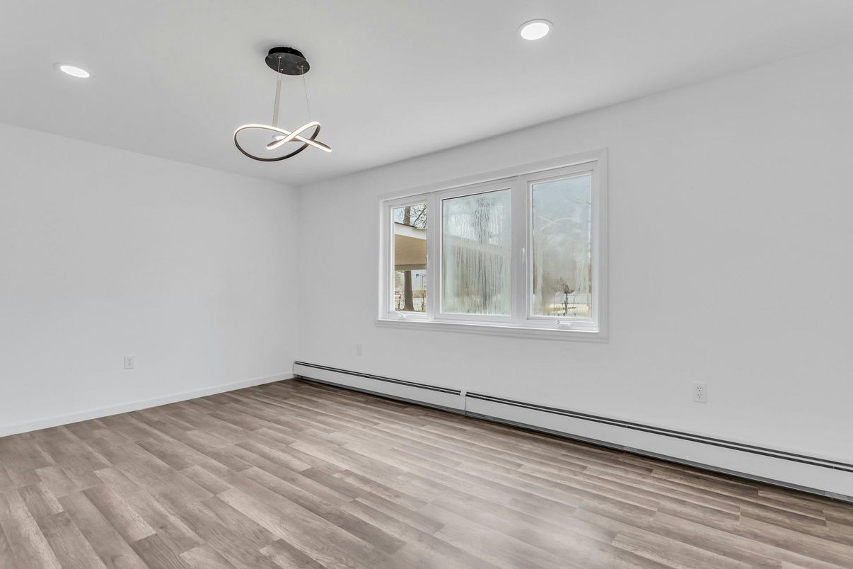 Empty room, Interior, Pendant Lights, Recessed Lighting, Wood Texture Flooring