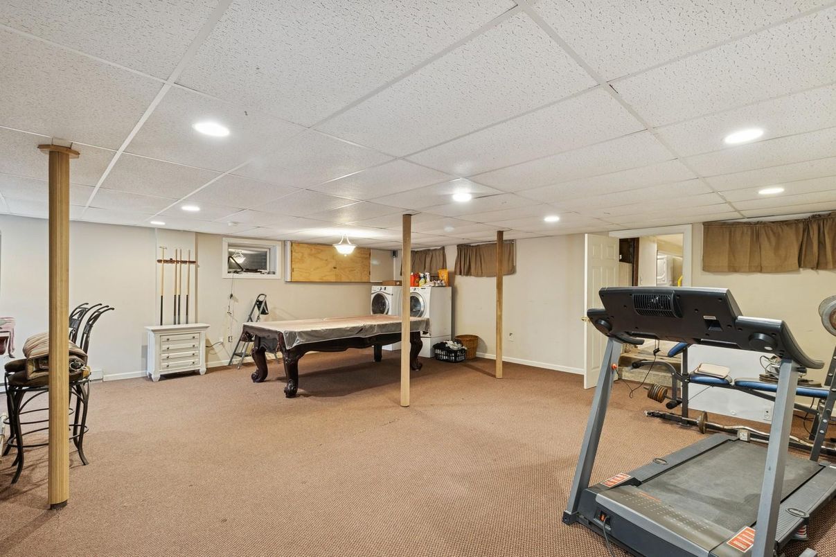 Billiard Table, Fitness Equipment, Game Room, Interior, Recessed Lighting