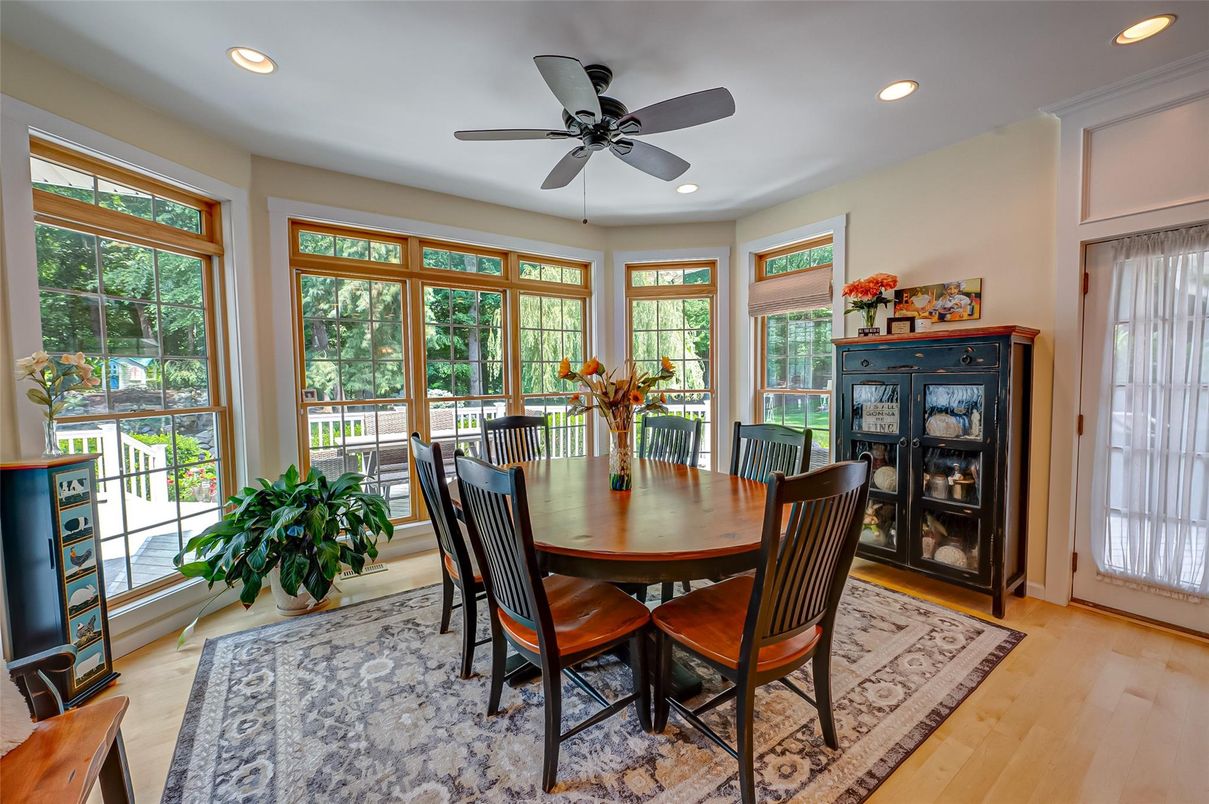 Dining room, Interior, Recessed Lighting, Wood Texture Flooring