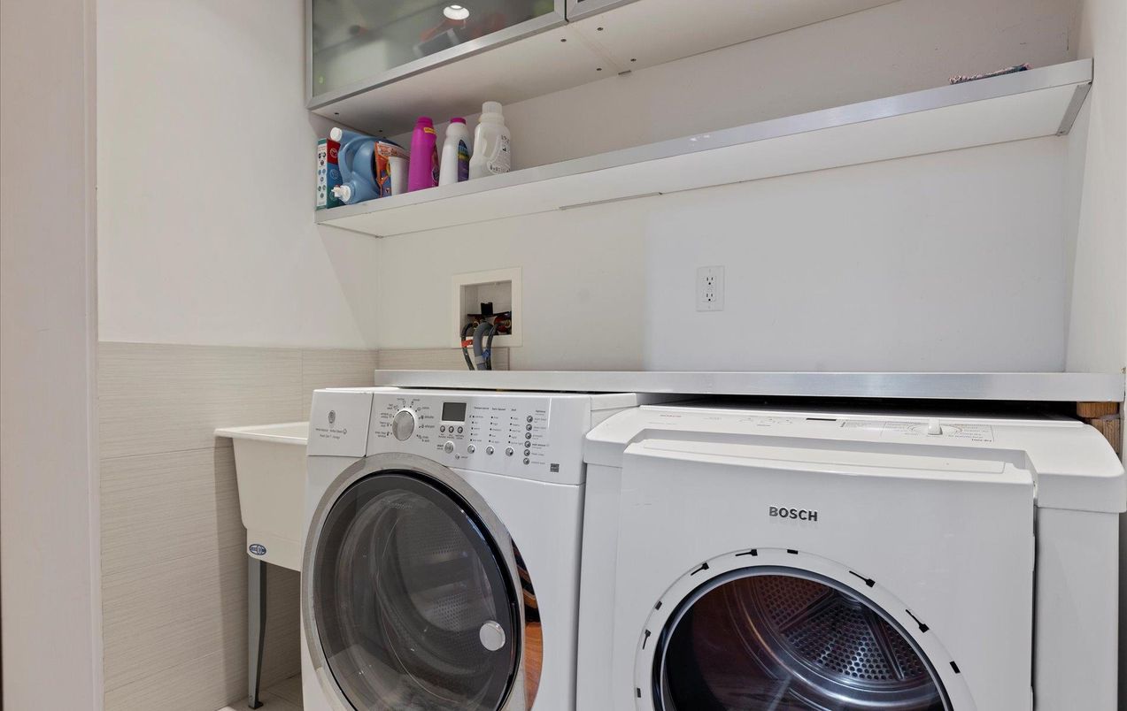Interior, Utility Closets, Washer