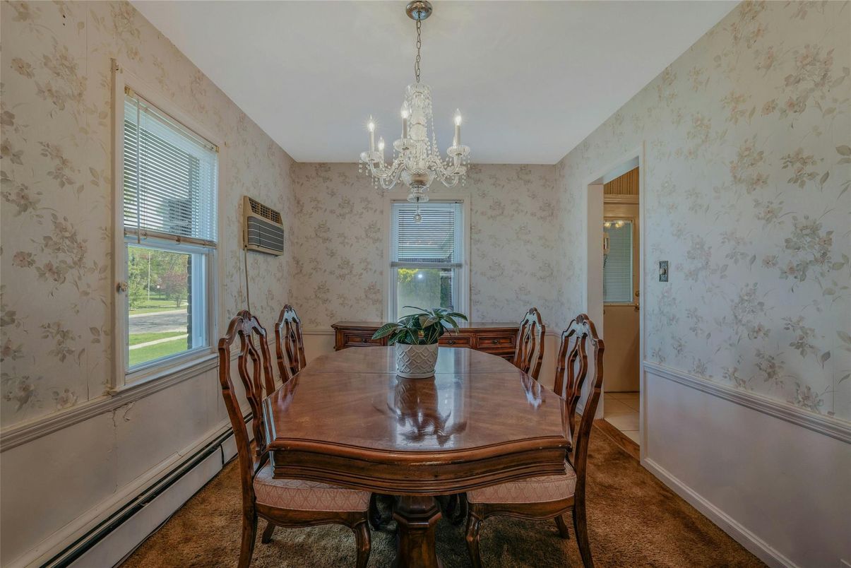 Chandelier, Dining room, Interior