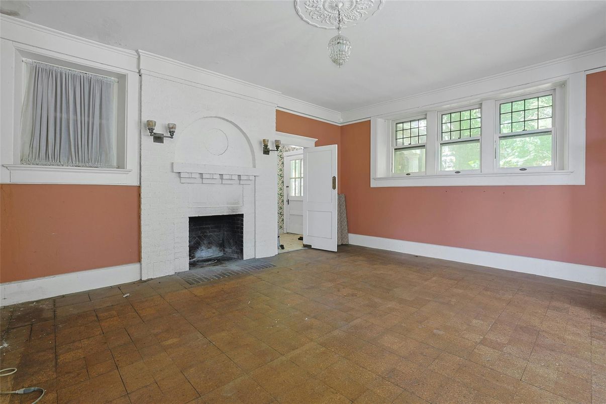 Empty room, Fireplace, Interior