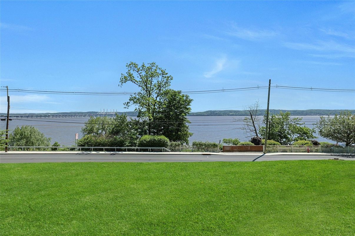 Exterior, Water