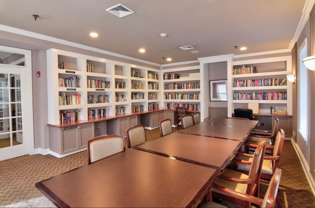 Dining room, Interior, Recessed Lighting