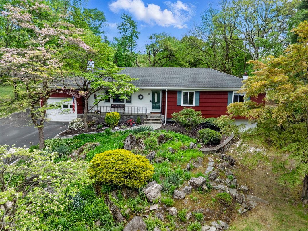 Attached, Detached Garage, Exterior, Facade, Cape Cod