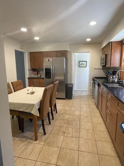 Dining room, Interior, Kitchen, Recessed Lighting, Stainless Steel Appliances