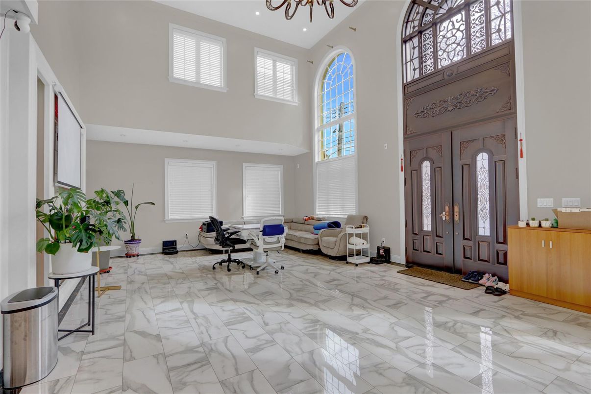 Chandelier, Interior, Marble, Recessed Lighting