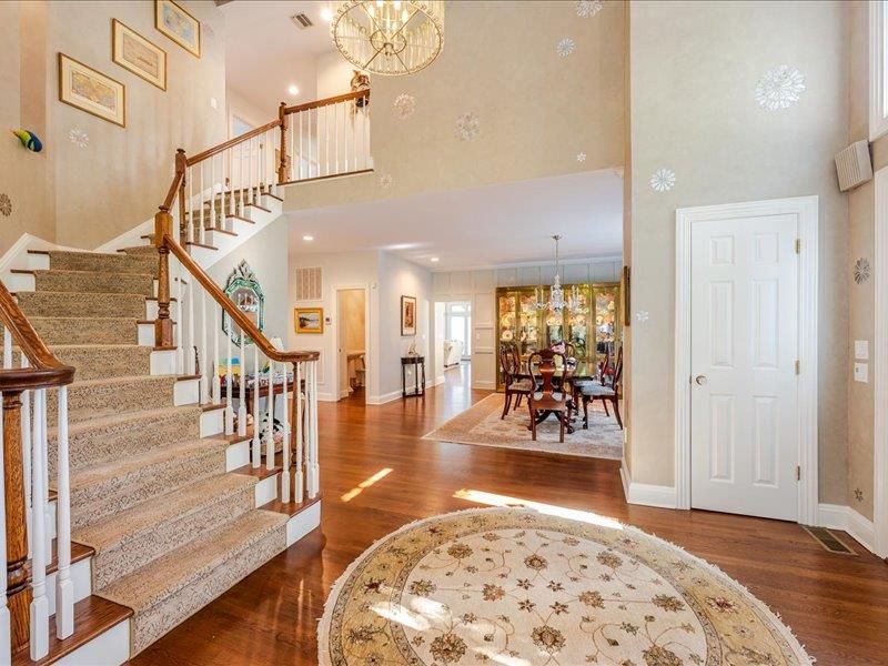 Chandelier, Dining room, Interior, Recessed Lighting, Wood Texture Flooring