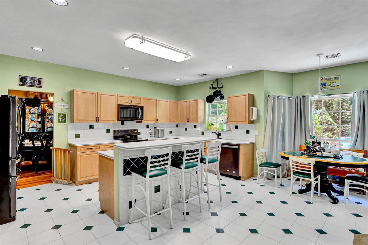Dining room, Interior, Kitchen, Pendant Lights, Recessed Lighting