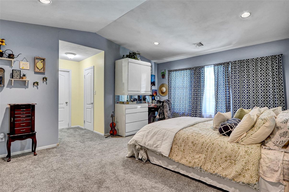 Bedroom, Interior, Recessed Lighting