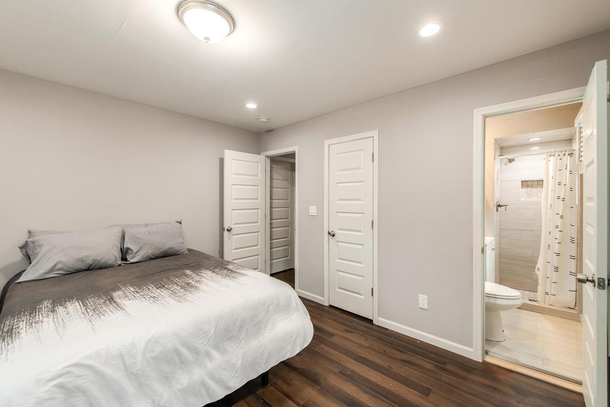 Bathroom, Bedroom, Interior, Recessed Lighting, Wood Texture Flooring