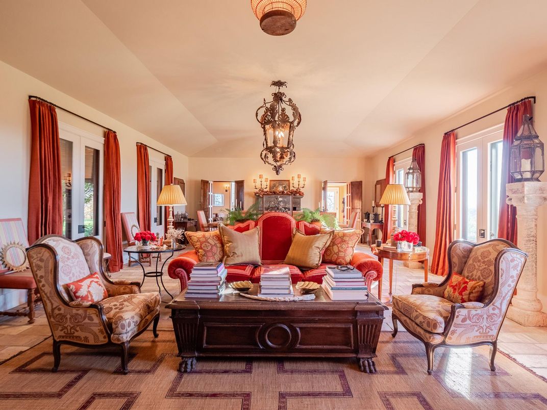 Chandelier, Interior, Living room