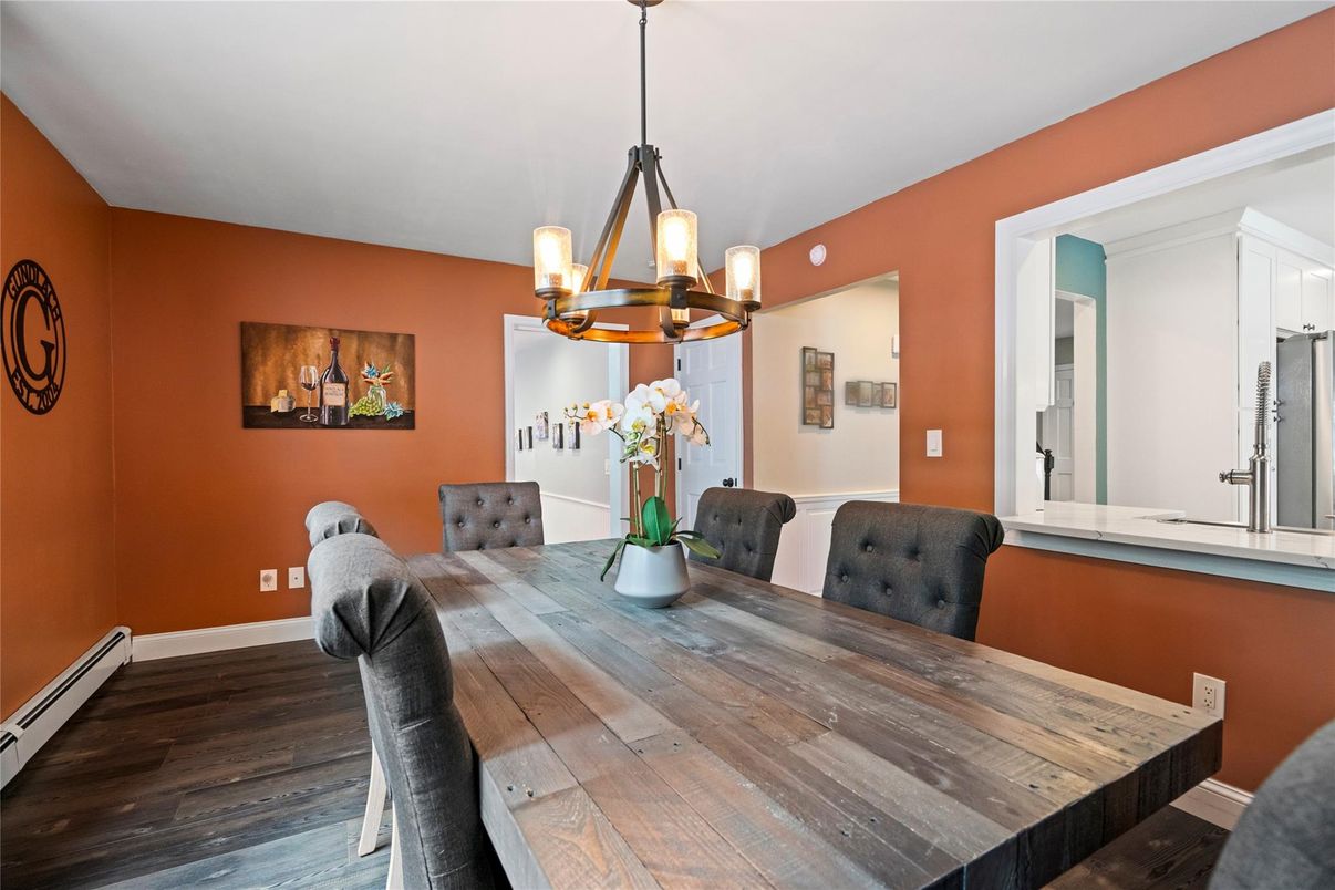 Chandelier, Dining room, Interior, Pendant Lights, Wood Texture Flooring