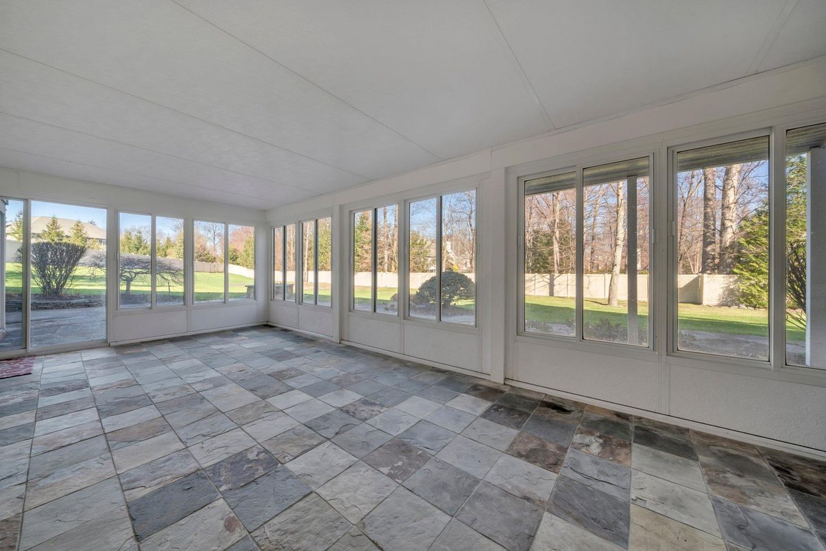 Empty room, Interior, Sun Room