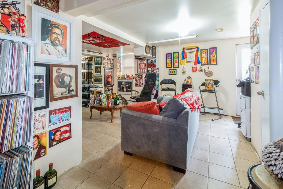 Interior, Living room