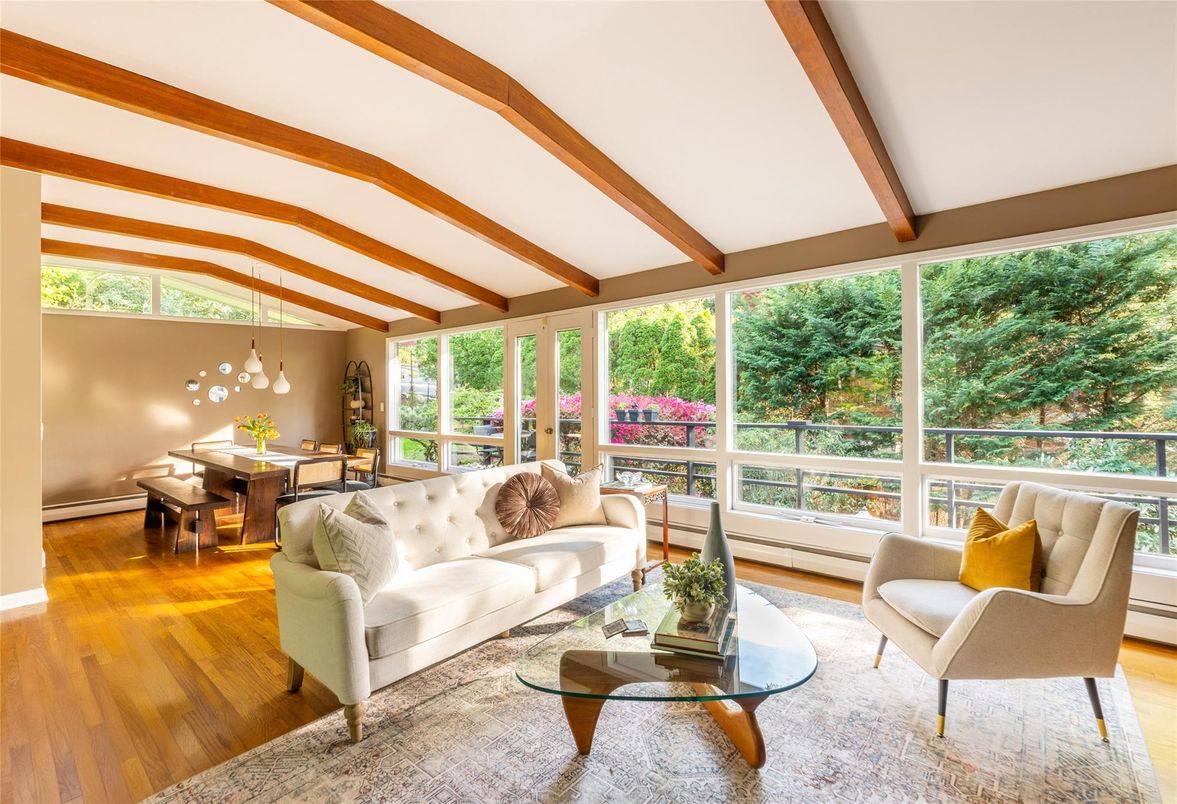 Dining room, Interior, Living room, Pendant Lights, Wooden Beams, Wood Texture Flooring