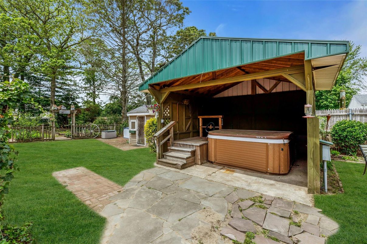 Backyard, Exterior, Hot Tub