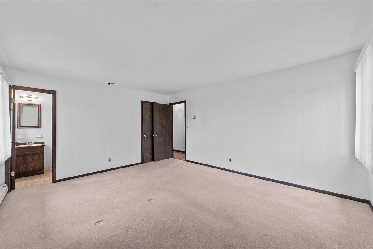 Bathroom, Empty room, Interior