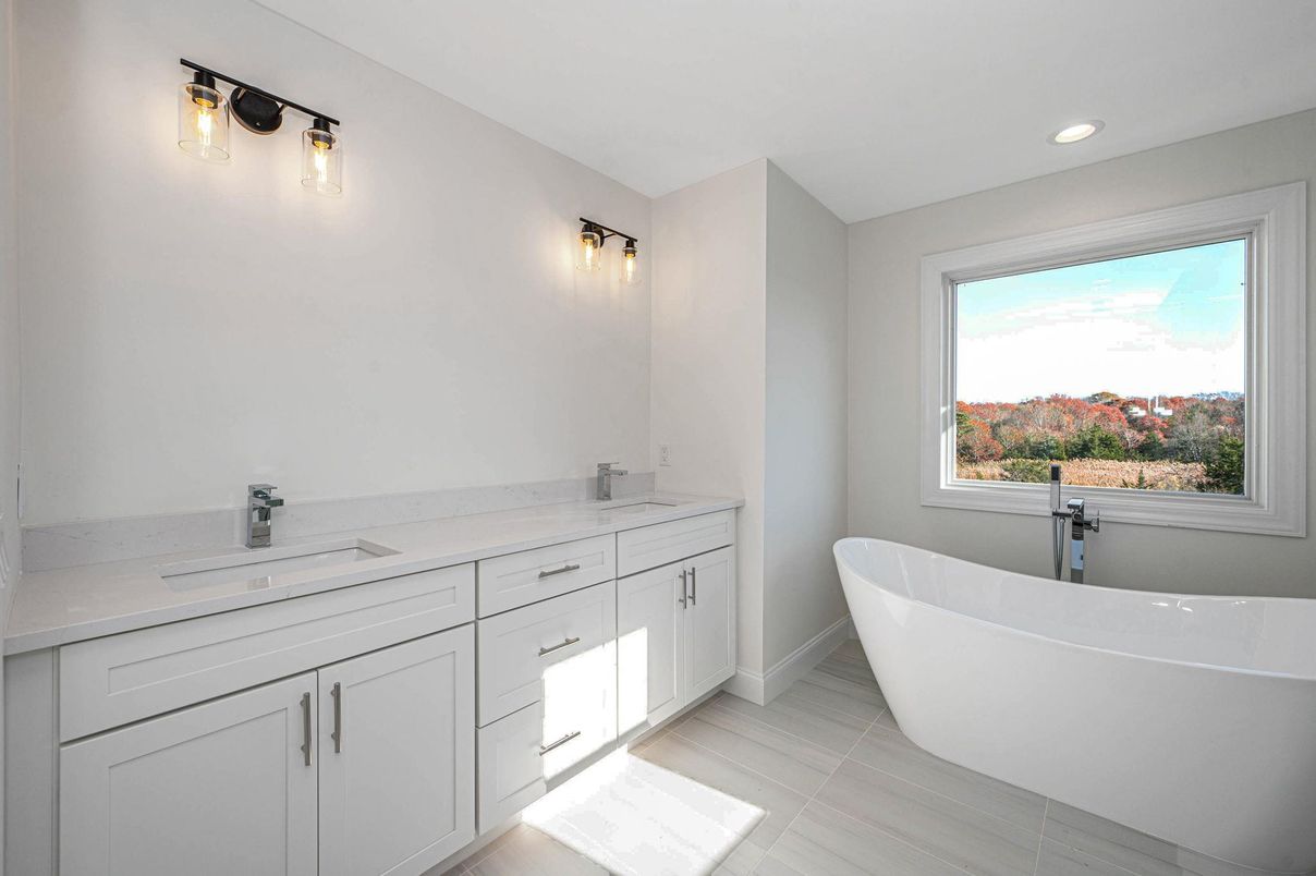 Bathroom, Dual Sink Vanities, Free Standing Baths, Interior, Recessed Lighting