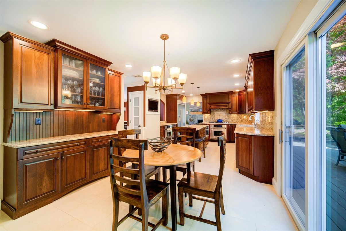 Chandelier, Dining room, Interior, Kitchen, Recessed Lighting