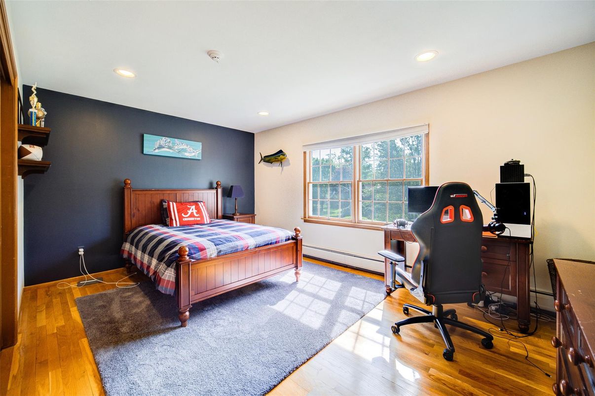 Bedroom, Home Office, Interior, Recessed Lighting, Wood Texture Flooring