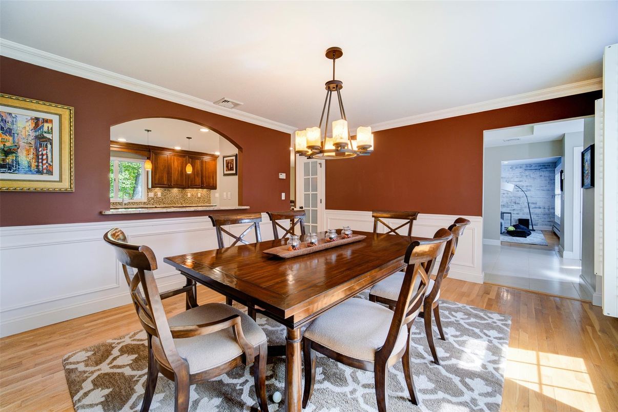 Chandelier, Dining room, Interior, Pendant Lights, Wood Texture Flooring