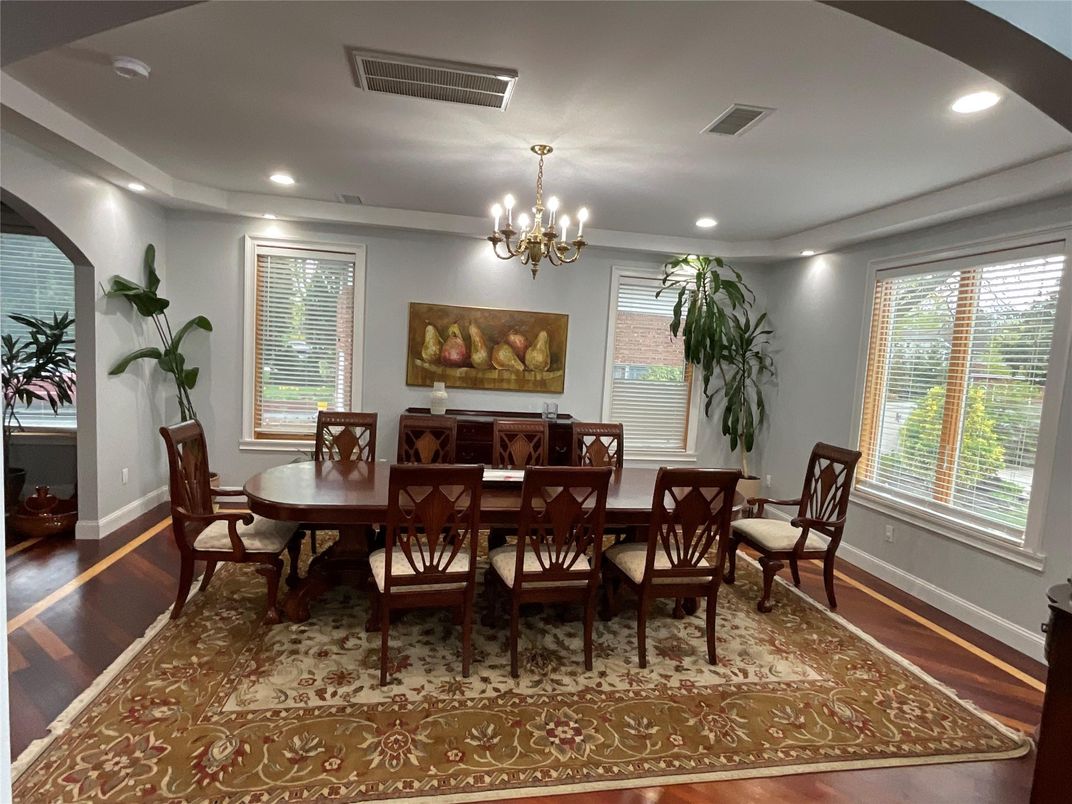 Chandelier, Dining room, Interior, Recessed Lighting, Wood Texture Flooring