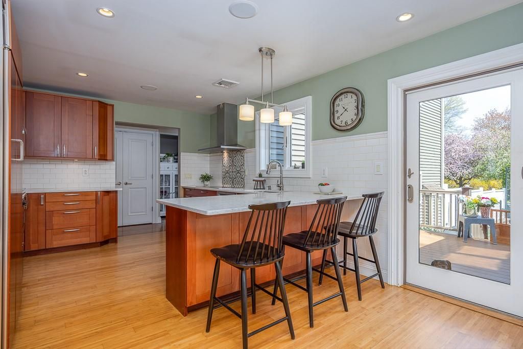 Interior, Kitchen, Pendant Lights, Recessed Lighting, Wood Texture Flooring