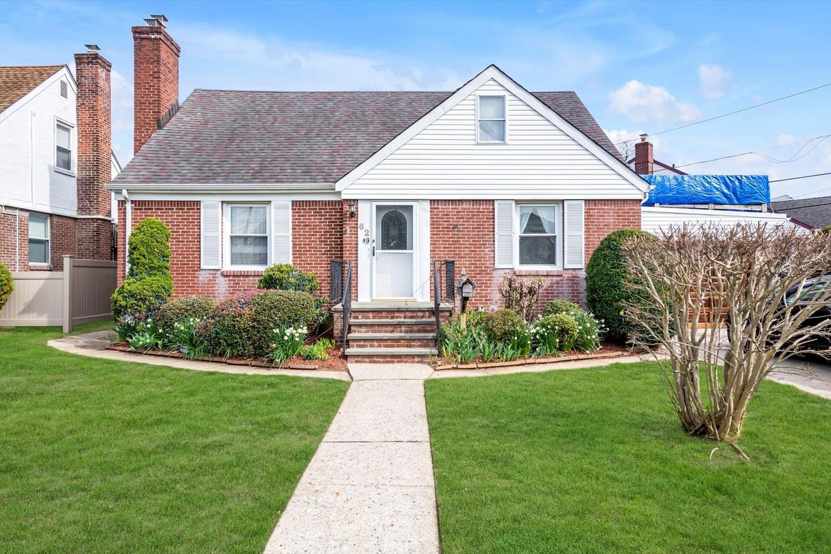 Exterior, Facade, Brick Facade, Cape Cod