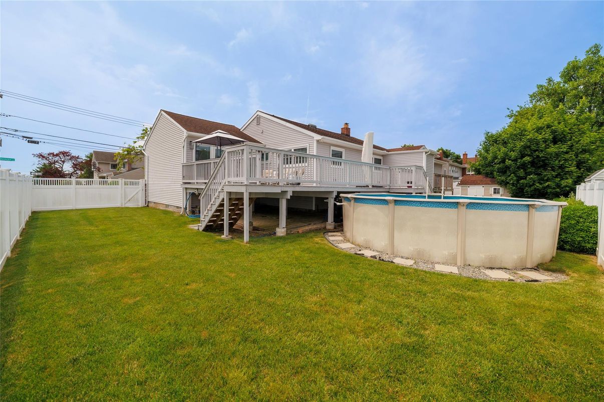 Backyard, Exterior, Pool