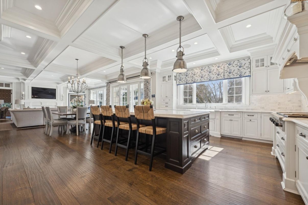 Chandelier, Dining room, Interior, Kitchen, Living room, Pendant Lights, Recessed Lighting, Wood Texture Flooring