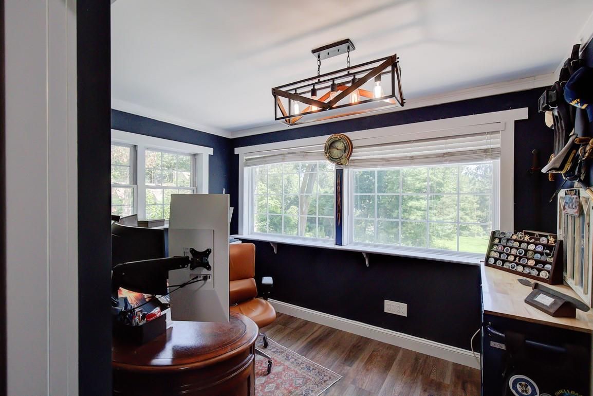 Home Office, Interior, Pendant Lights, Wood Texture Flooring