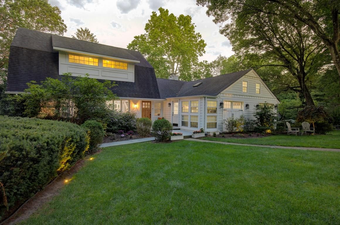 Backyard, Exterior, Facade, Cape Cod