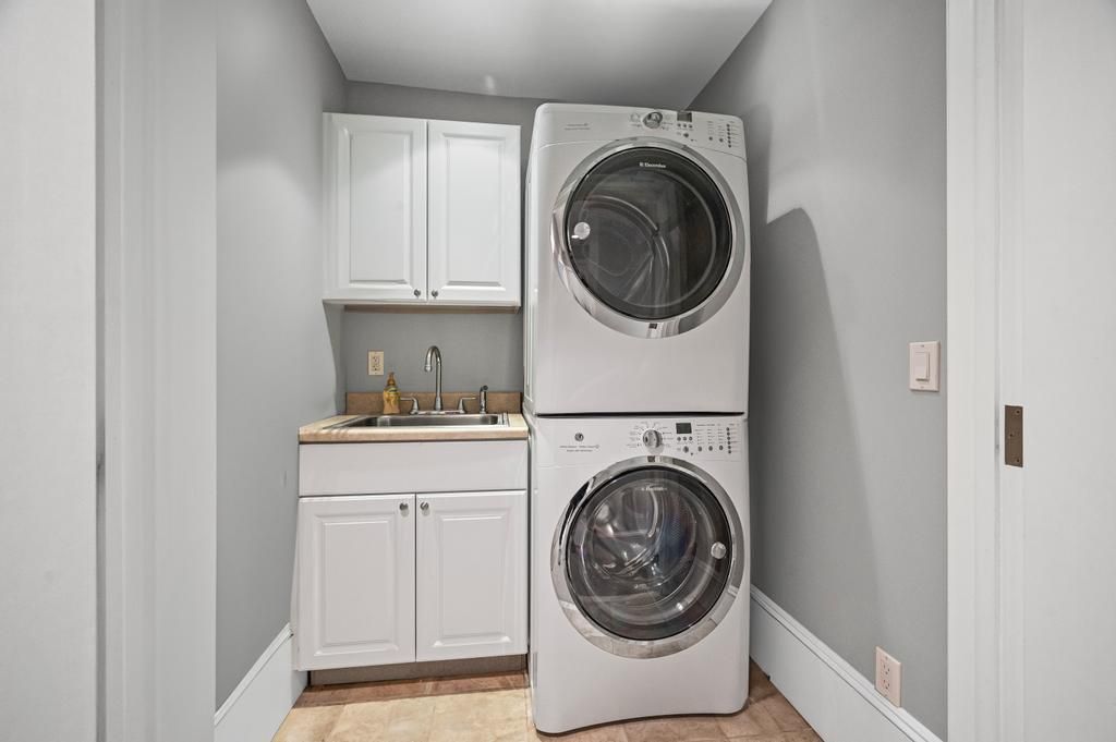 Interior, Utility Closets, Washer