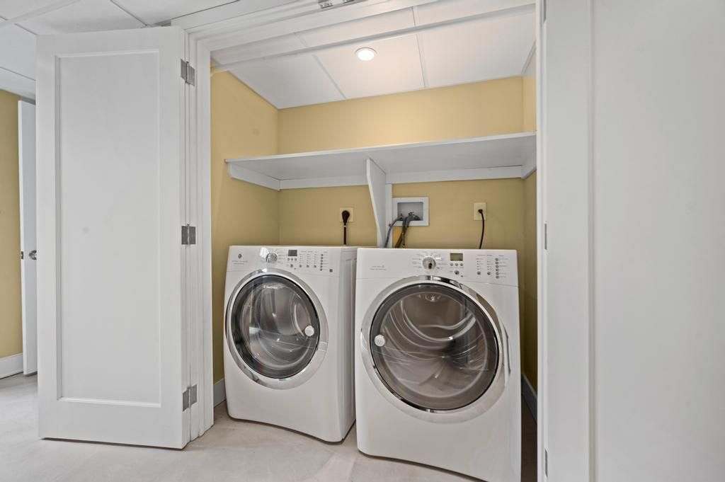 Interior, Recessed Lighting, Utility Closets, Washer