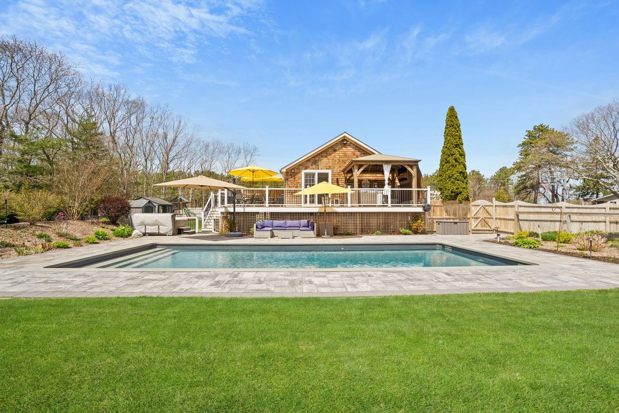 Backyard, Exterior, Pool