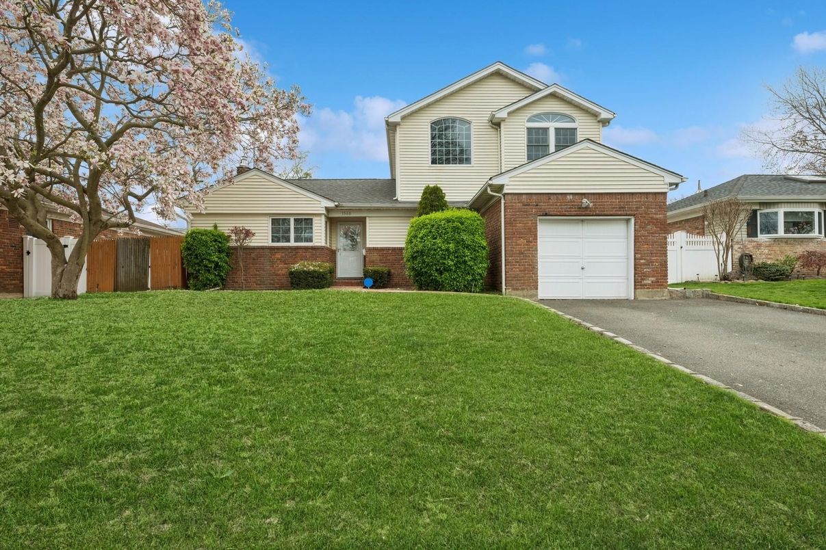 Attached, Exterior, Facade, Brick Facade, Farmhouse