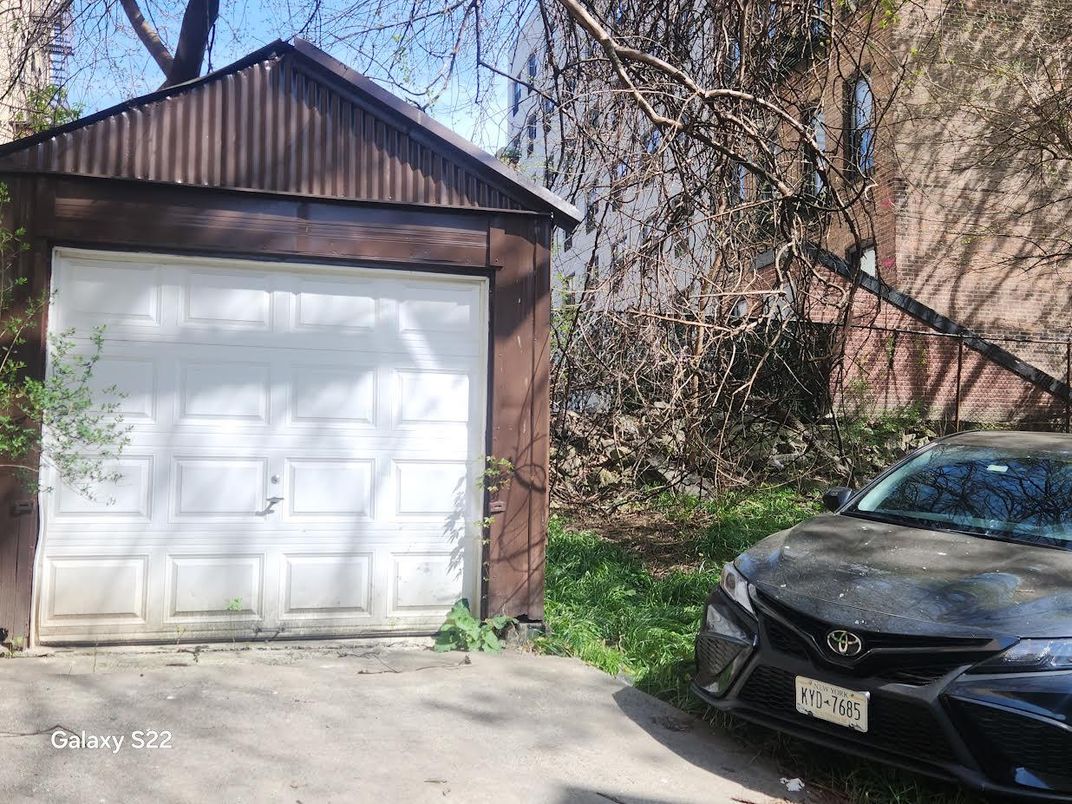 Detached Garage, Exterior