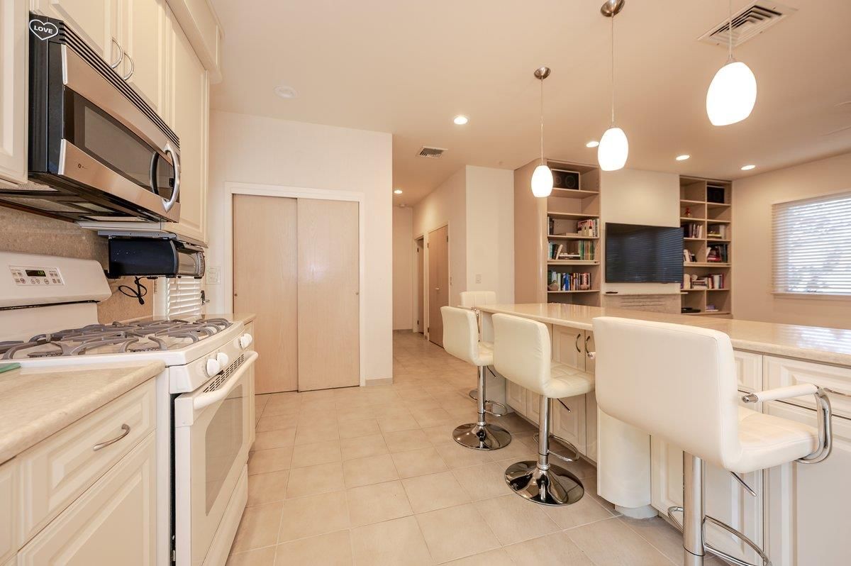 Interior, Kitchen, Pendant Lights, Recessed Lighting