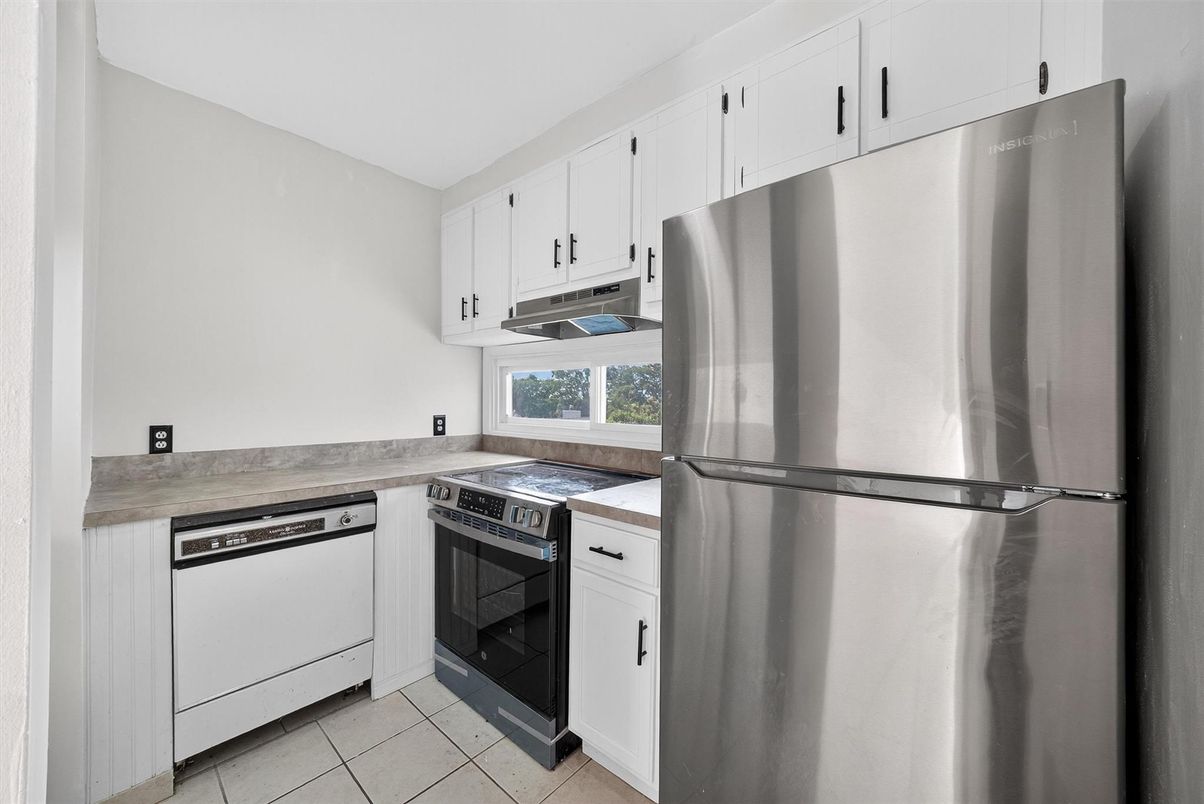 Interior, Kitchen, Stainless Steel Appliances