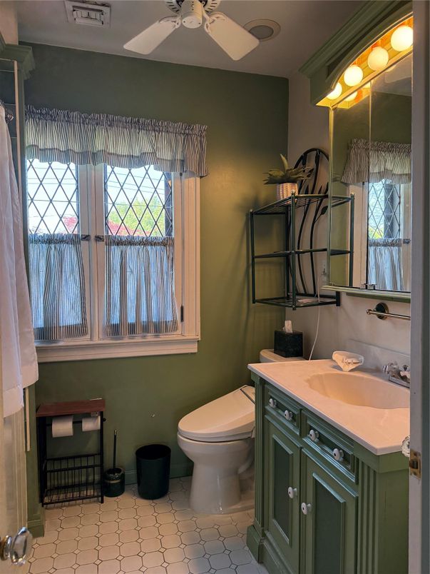 Bathroom, Interior
