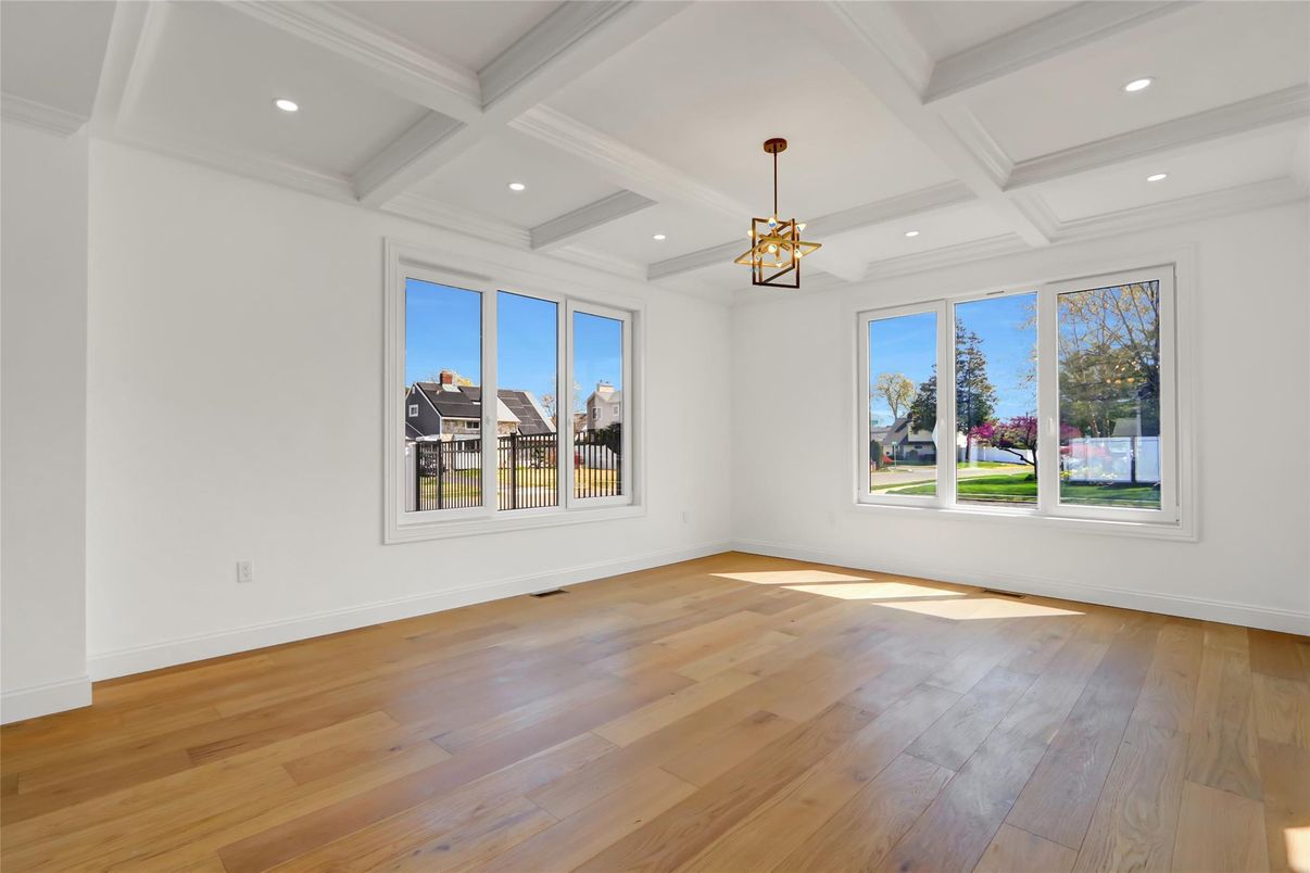 Empty room, Interior, Recessed Lighting, Wood Texture Flooring